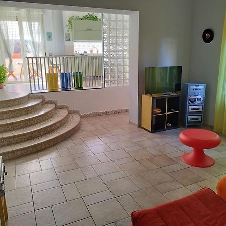 Appartamento Fronte Mare Con Parcheggio Privato بيسكارا المظهر الخارجي الصورة