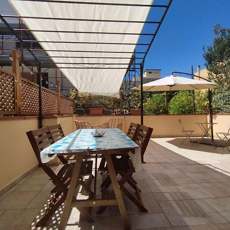 Appartamento Fronte Mare Con Parcheggio Privato بيسكارا المظهر الخارجي الصورة