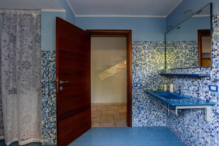 Appartamento Fronte Mare Con Parcheggio Privato بيسكارا المظهر الخارجي الصورة