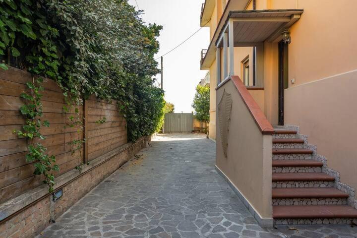 Appartamento Fronte Mare Con Parcheggio Privato بيسكارا المظهر الخارجي الصورة